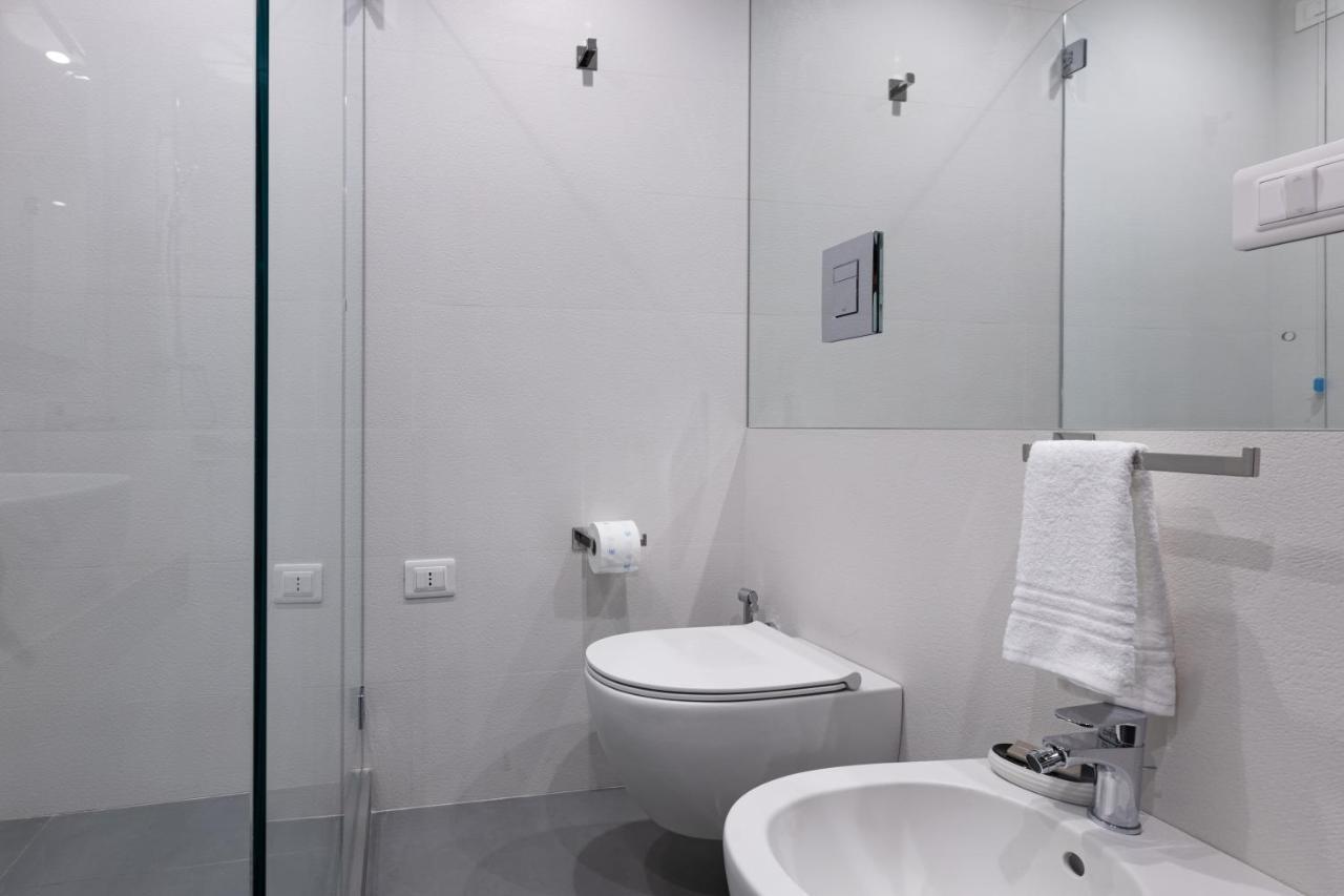 Tito'S Rooms Naples Luaran gambar